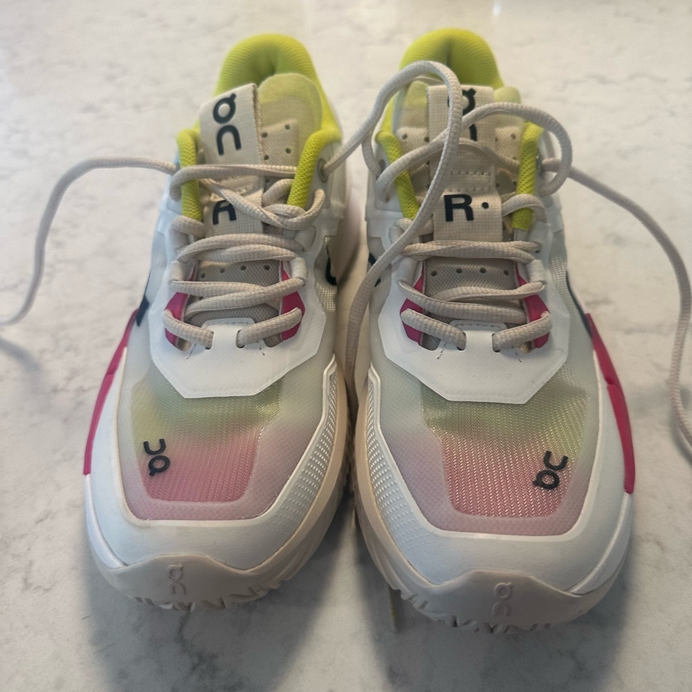 On Running Women’s ' White and Pink court shoes